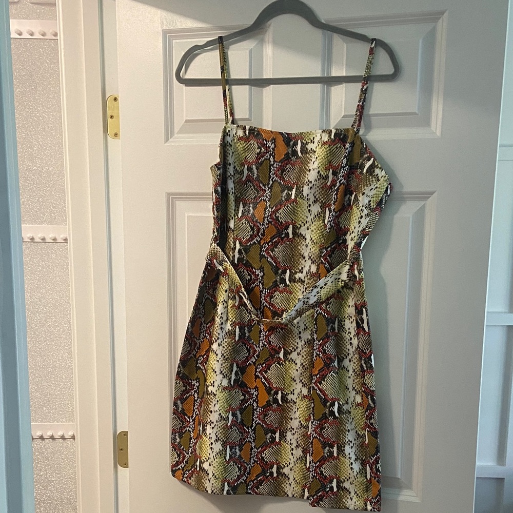 🧡 Women’s PrettyLittleThing snakeskin print dress